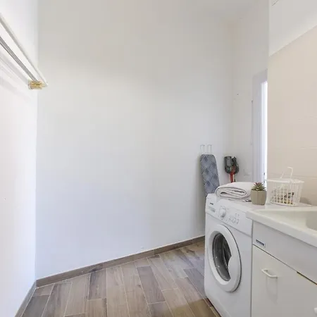 Domus Latina Heart San Giovanni Apartment
