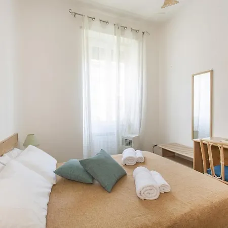 Apartment Domus Latina Heart San Giovanni *
