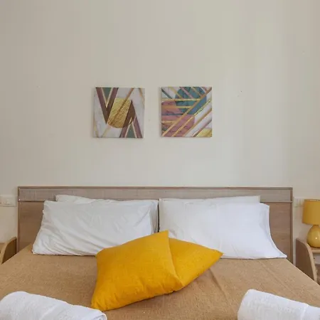 Apartment Domus Latina Heart San Giovanni