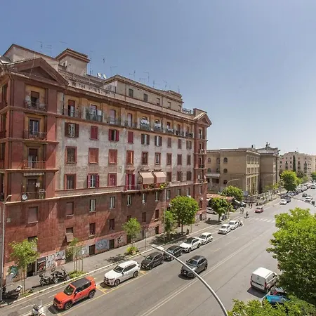Domus Latina Heart San Giovanni Appartement *