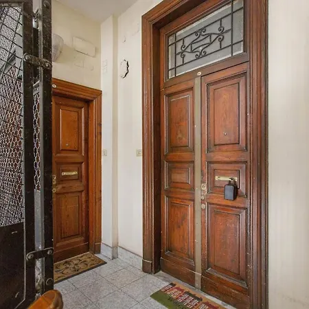 Apartment Domus Latina Heart San Giovanni *